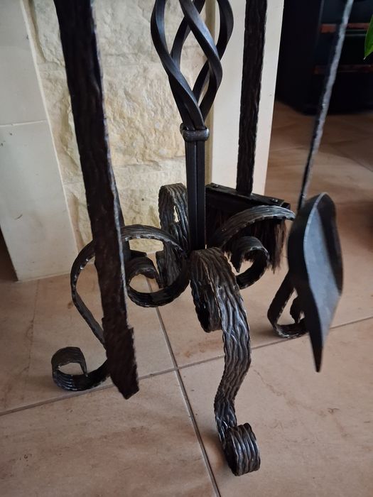 Zestaw kominkowy kuty