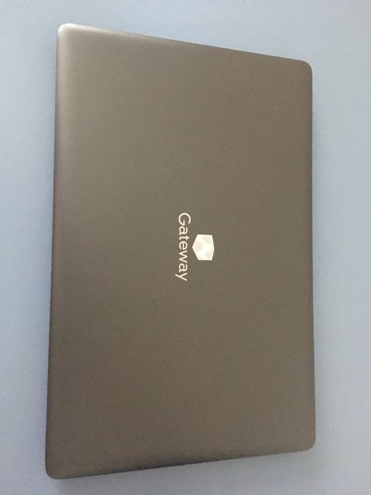 Ноутбук Gateway Ultra Slim 15.6 IPS FHD Intel i3-1115G4 /4Gb Ram/ 128G