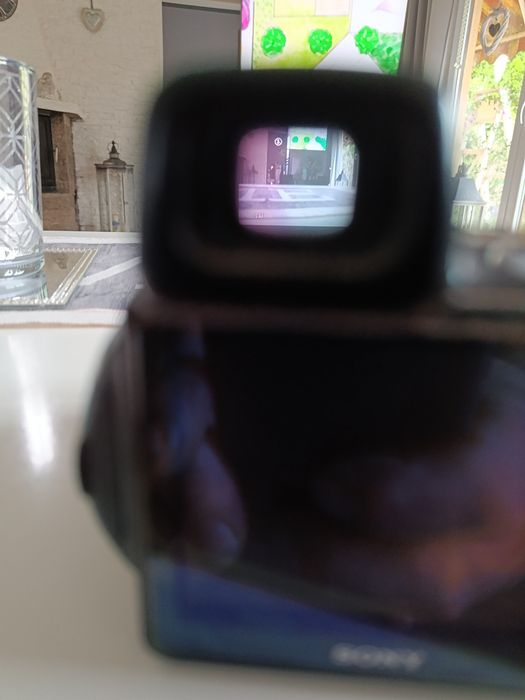 Sony cyber-shot DSC H5