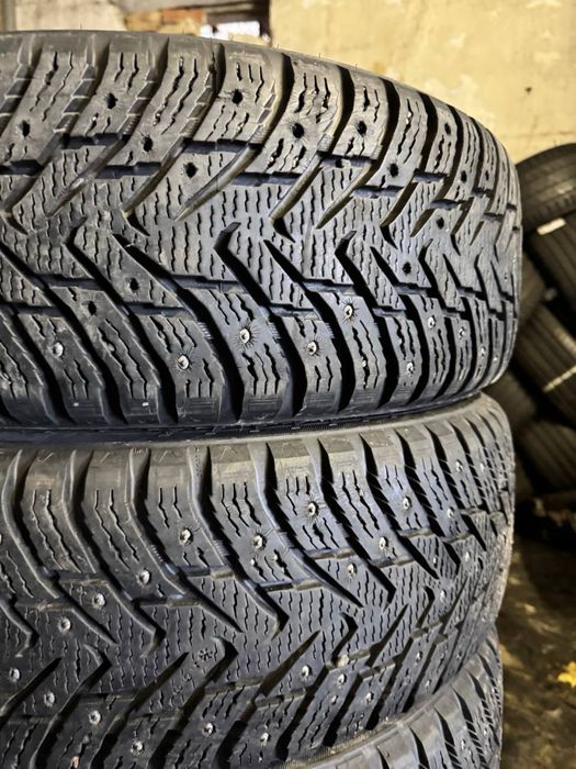Зимові шини 215/65 16 Nokian 2024