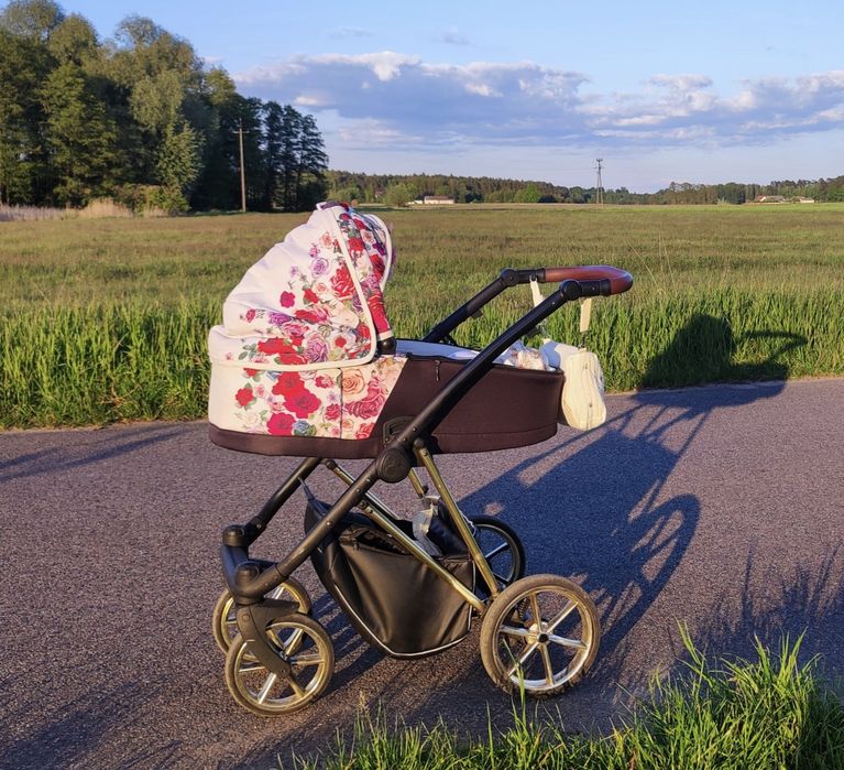 Sprzedam Wózek BABYACTIVE MUSSE Dark Rose 3 w 1