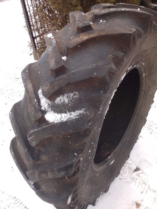 Opona ciągnika Kormoran 16,9-28