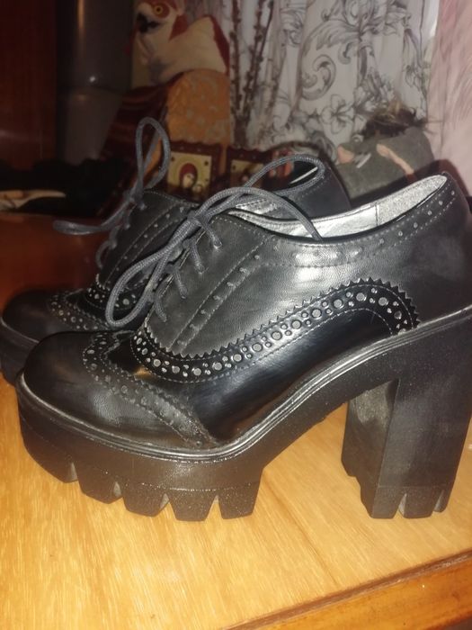 Женские ботинки 35 размер