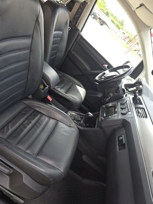 Volkswagen Caddy 2015 року • 2.0 TDI 110 кВт / 150 к.с. • DSG • Long • 7 місць