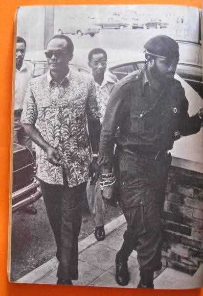 ANGOLA A GUERRA DOS TRAÍDOS, de Fernando Cascudo - Rio de Janeiro 1979