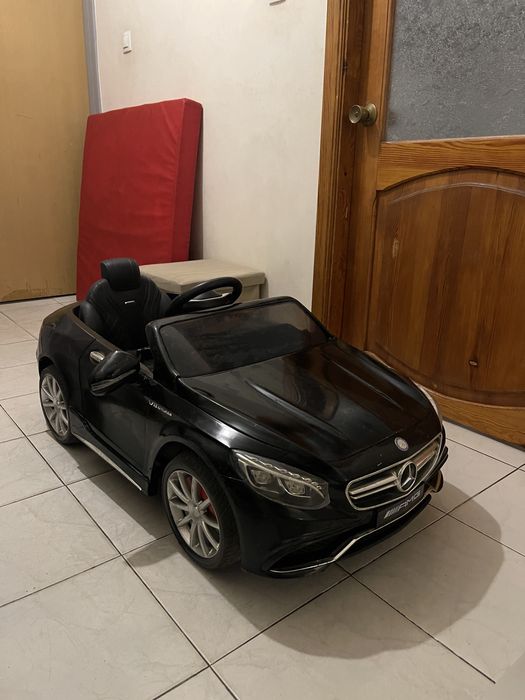 Дитячий Електромобіль mercedes s63 amg black