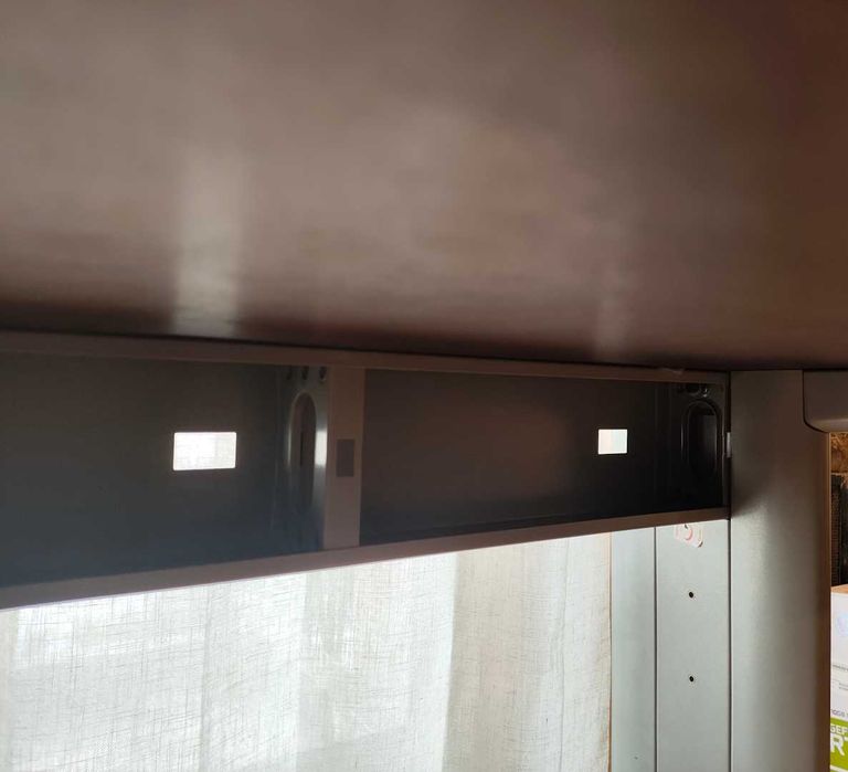 Secretária sector bancário em madeira maciça