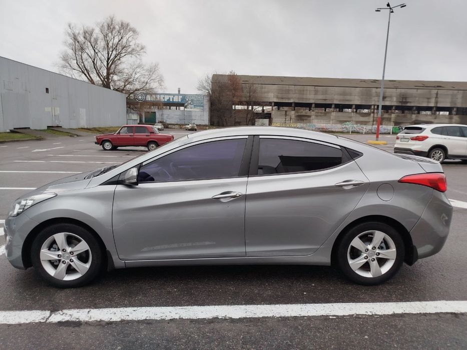 Продам Hyundai ELANTRA