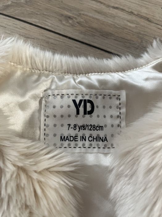 Меховая жилетка на девочку 5-7 лет