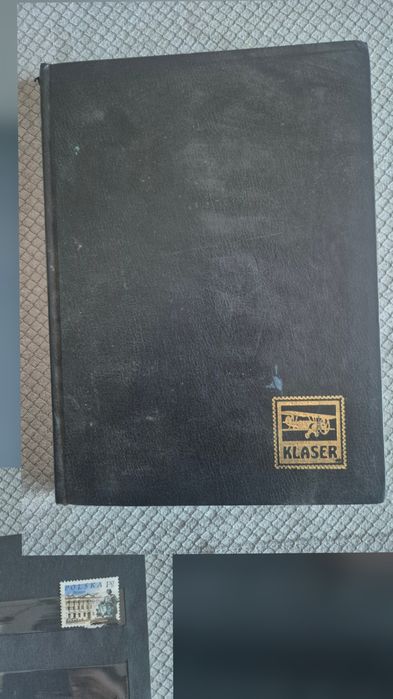 Klaser ze znaczkami