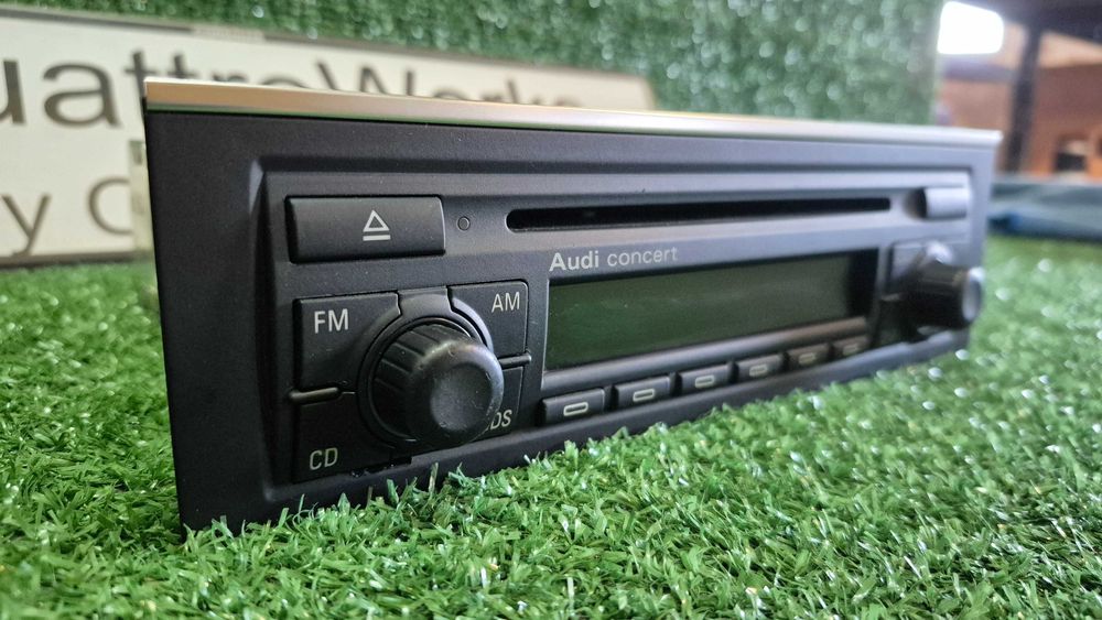 Rádio Original Audi Concert 1DIN Audi A4 B6 B7 8E 8H Ref. 8E0.035186D em Excelente Estado