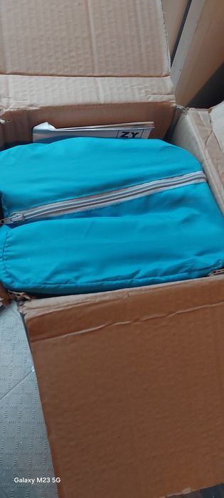 Cama de viagem como novo