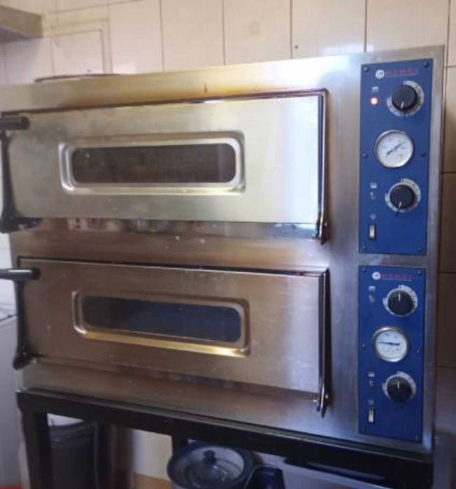 Pec do pizzy Hendi Basic 44 + podstawa + szczotka,łopata do pizzy