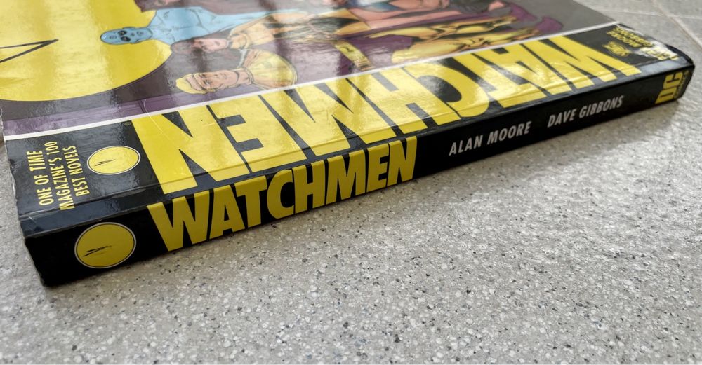Livro BD: "Watchmen" volume 1-edição internacional, 1a impressão 2008