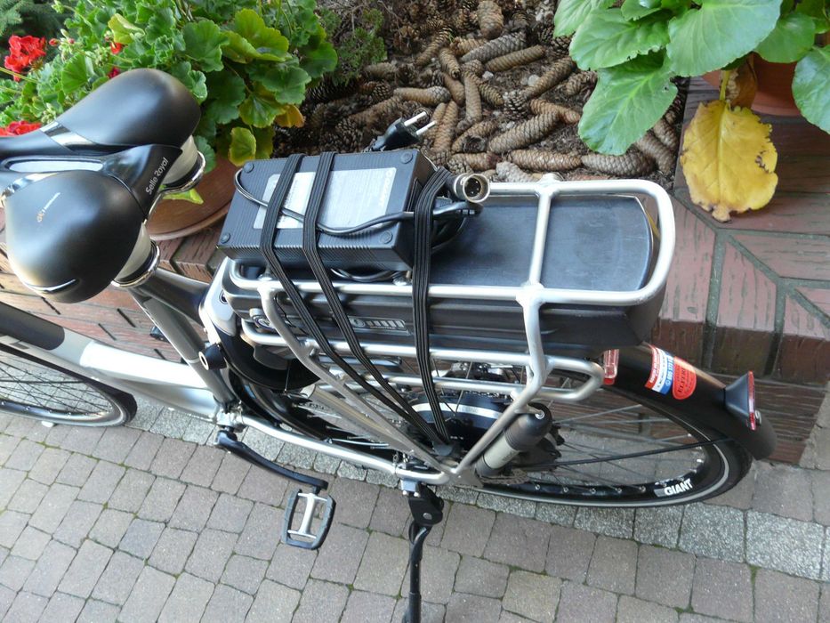 Rower elektryczny GIANT Aspiro Hybrid 28"/55 L, Deore, Niderland