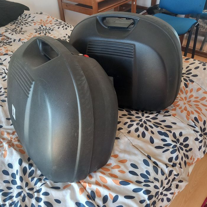 Aprilia ETV 1000 Caponord – 2004