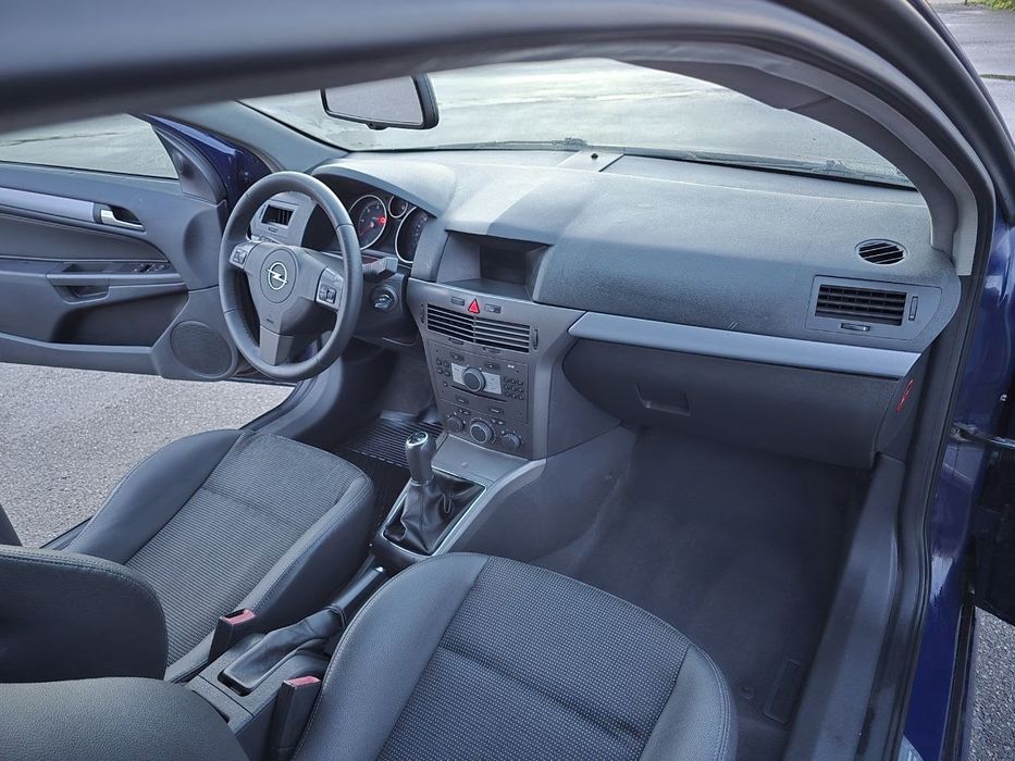 Продам Opel Astra H  в отличном состоянии