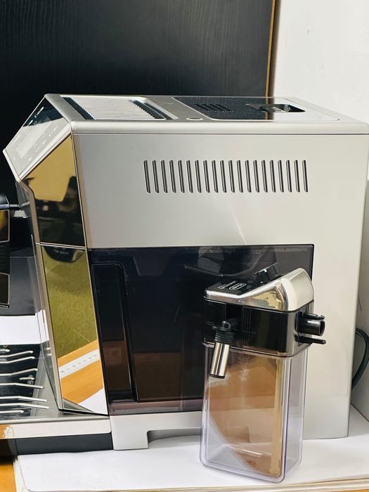 Ekspres do kawy DeLonghi PrimaDonna Class ECAM550.85.MS