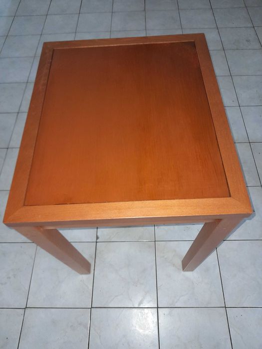 Mesa em madeira de cerejeira maciça, dois tampos ler descrição abaixo.