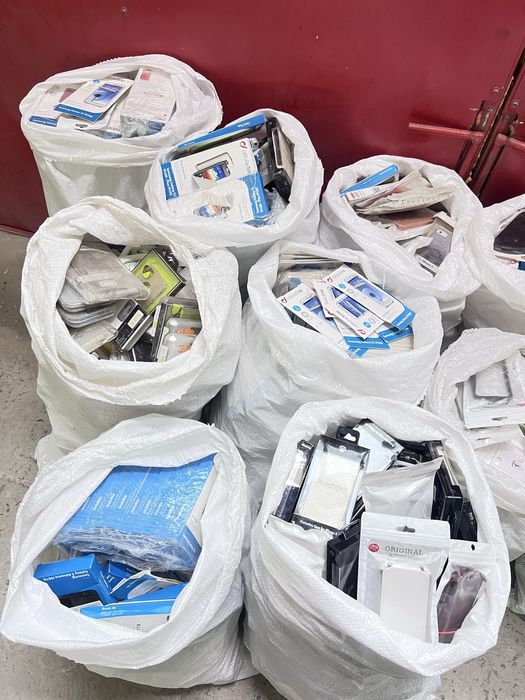 Лот чохлів до телефонів iPhone Samsung 12 мішків