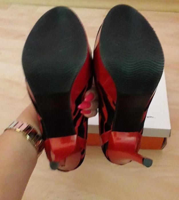 Buty czerwone na szpilce NOWE