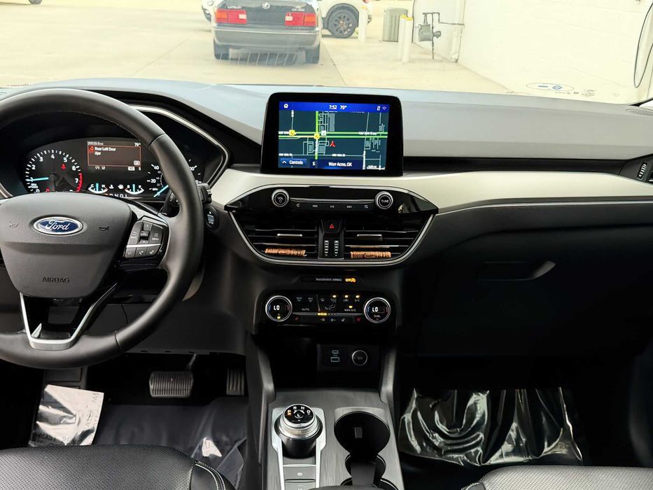 Ford Escape      2021