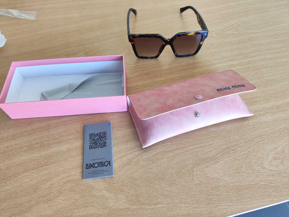 Oculos de Sol MIU MIU