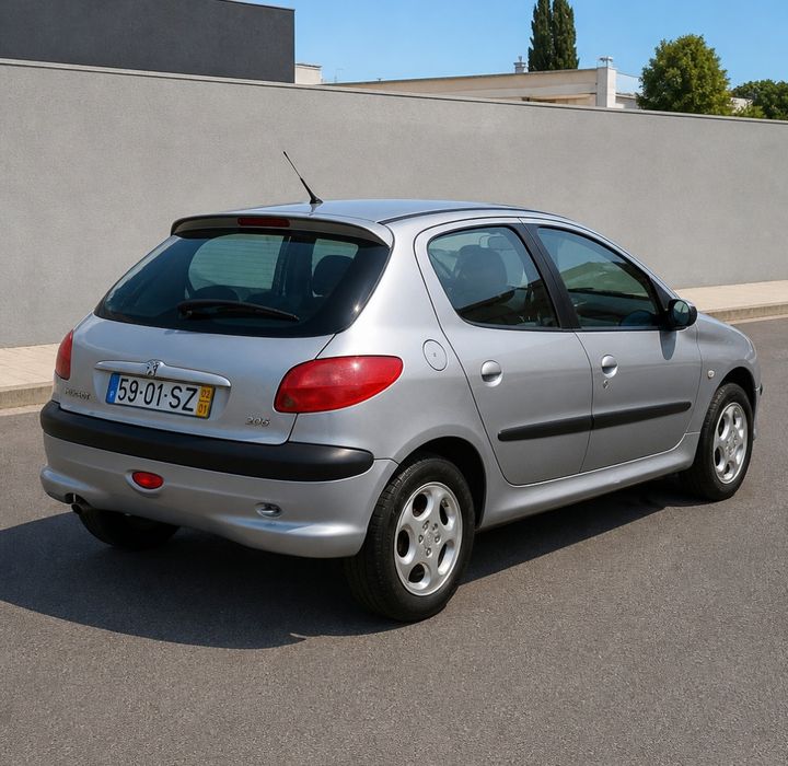 Peugeot 206 1.1  Color line — photo 2