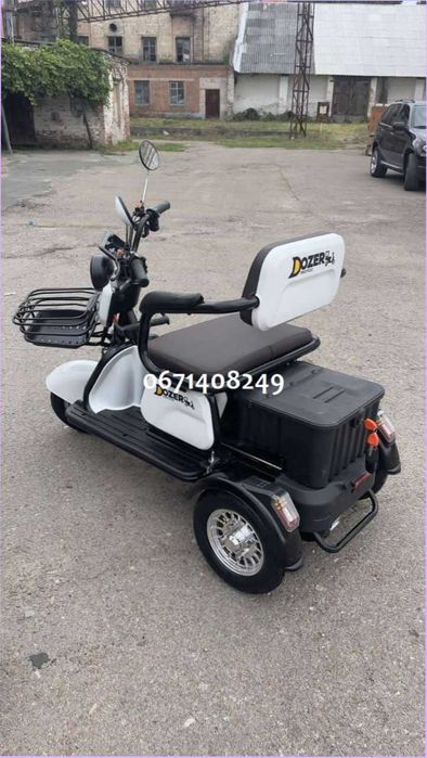 Електротрицикл DOZER Model 4