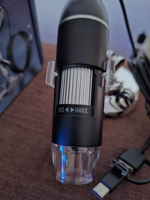 Microscópio Digital Novo