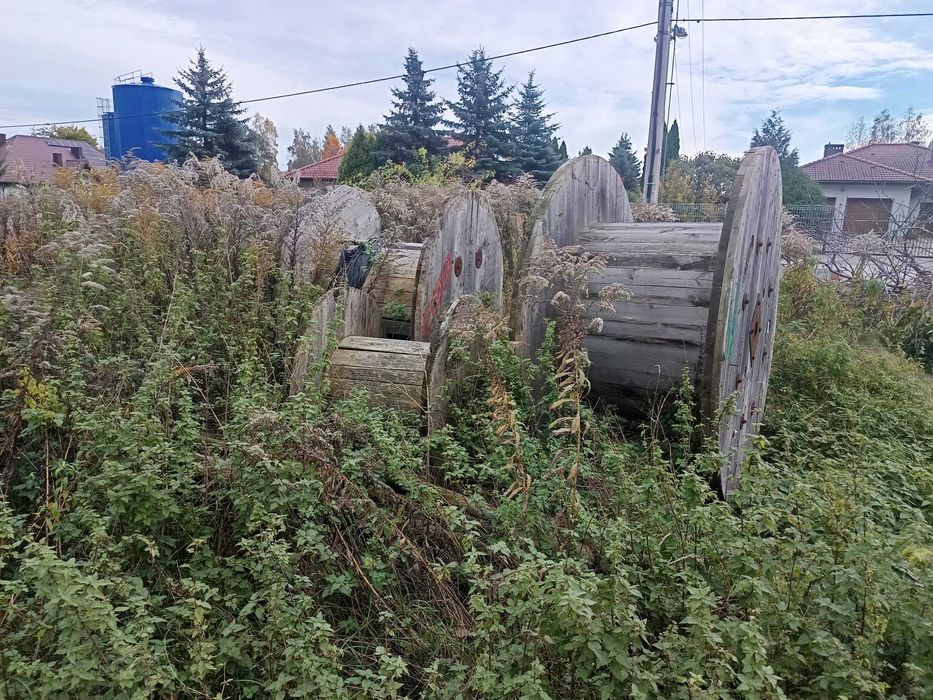 Szpula bęben stolik drewniany po kablu