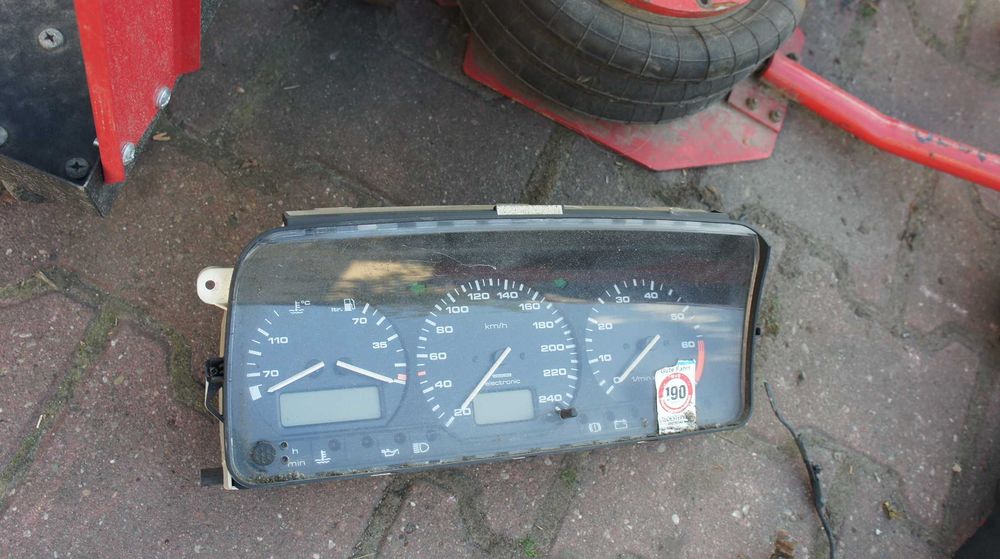 VW Golf MK2 passat B3 licznik zegary