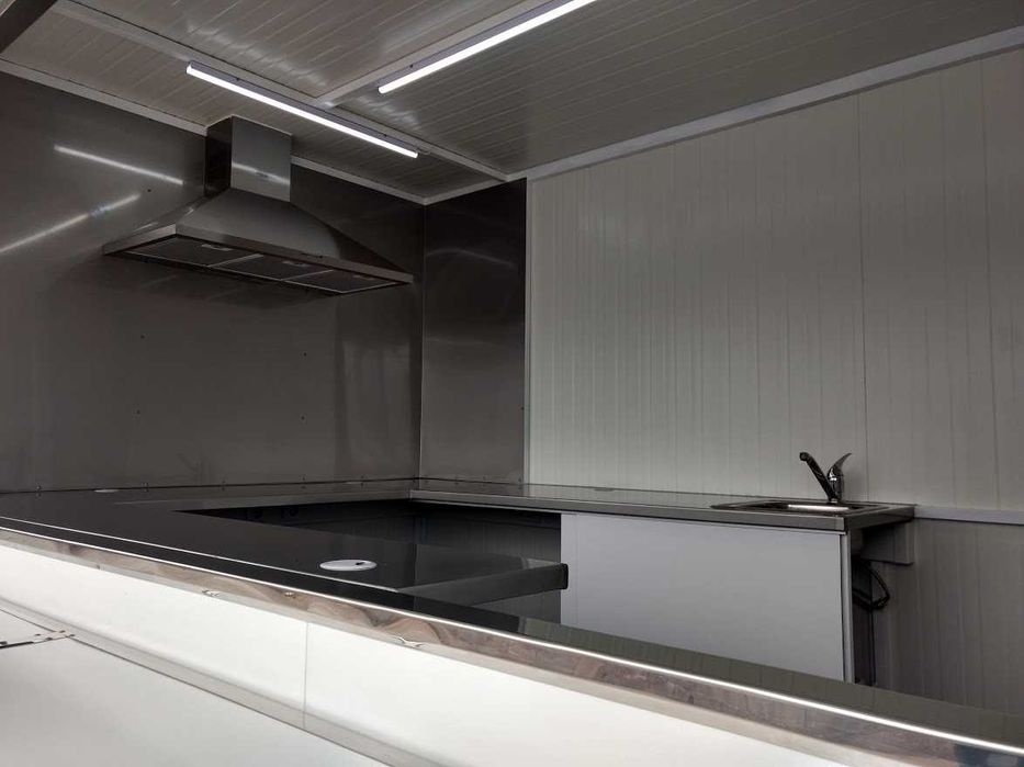 Fabrica de Roulotes Bar / Street Food e Transformações.