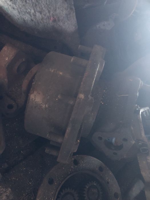 John deere zwrotnica most przedni