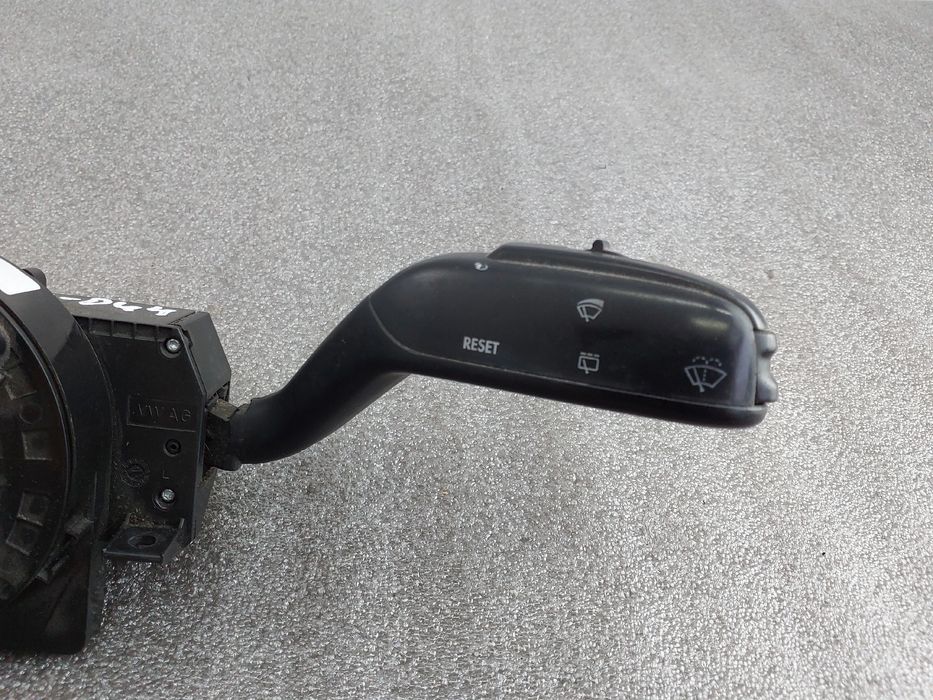 Conjunto / manetes de luzes e limpa vidros SKODA Fabia II Break (545,
