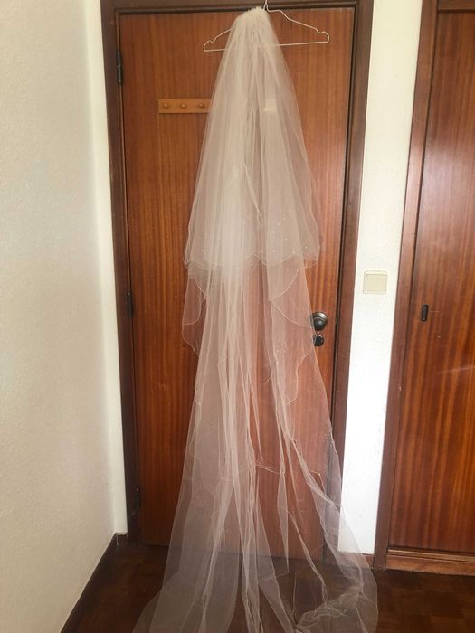 Vestido Noiva San Patrick com véu incluído