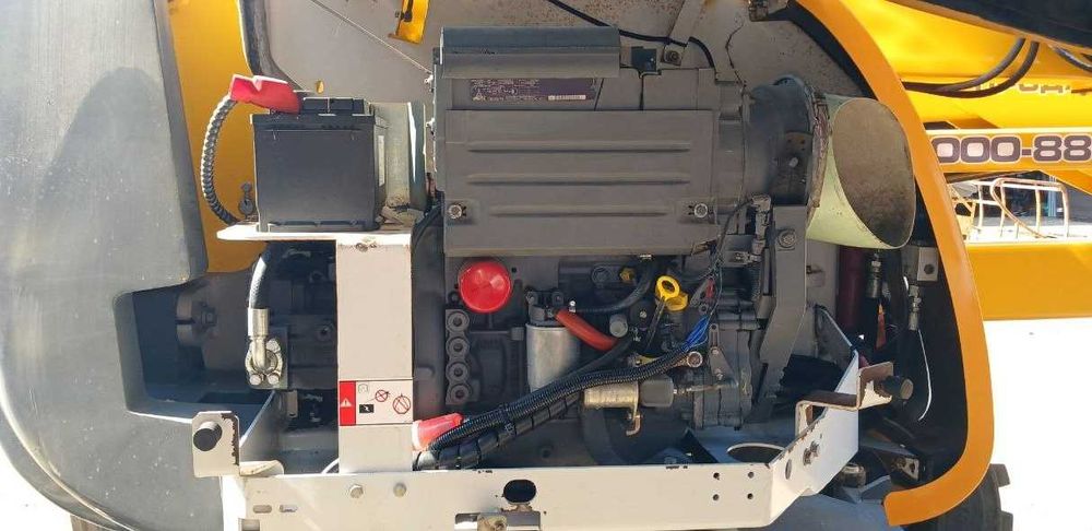 Дизельний колінчастий підйомник 16 м Haulotte HA16PX 4x4