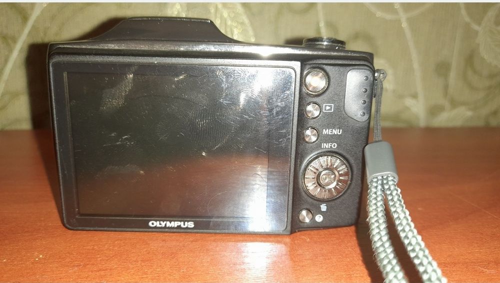 продам фотоаппарат  Olympus SZ-11