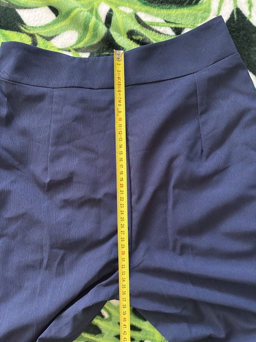 Nowe eleganckie spodnie granatowe