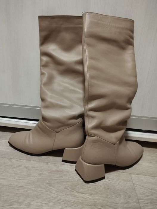 Продам чоботи демі