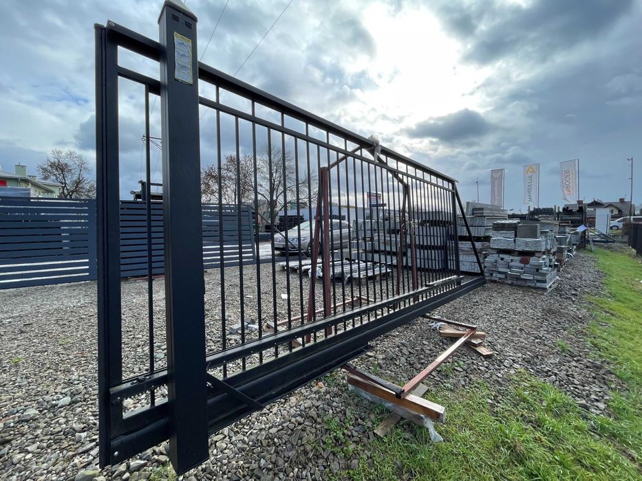 Brama przesuwna Wiśniowski z automatem w słupku 3850x1750 mm nowa