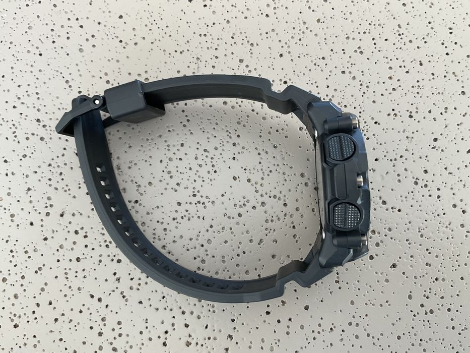 Vendo Casio G-Shock GA-2200BB - Estado impecavel