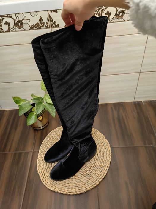 Czarne welurowe kozaki za kolano 38