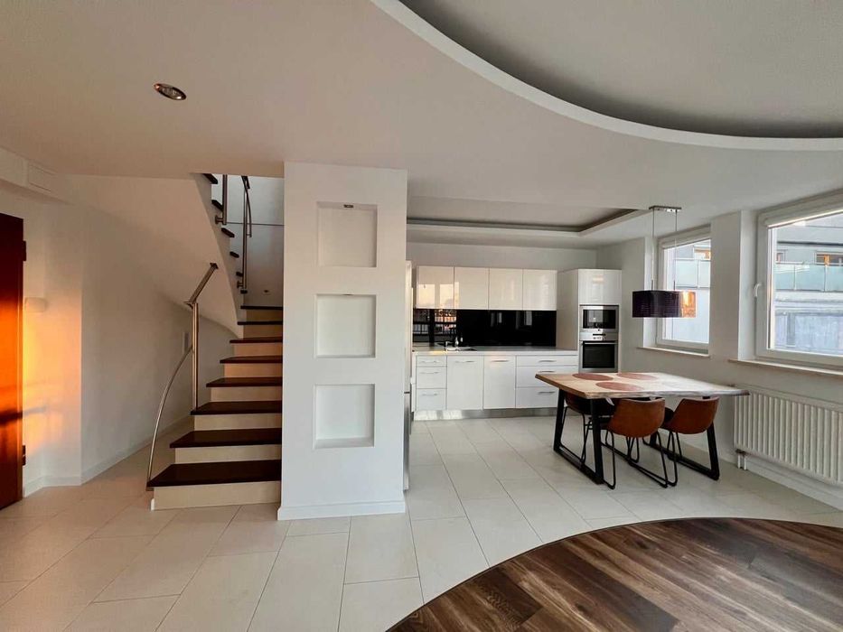 Сучасний 2-х поверховий пентхаус у Grochowie/Warszawa