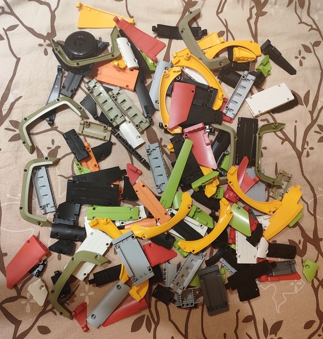 Конструктор Lego Technic деталі хром, колеса, ступиця,  балки, двигун  Ferrari Daytona SP3  McLaren P1 Bugatti Chiron Porsche GT3 RS Lamborghini Sian