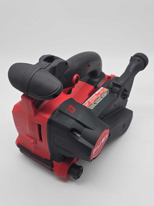 Milwaukee 2832 ленточная шлифовальная машина / Новая / В Наличии!!!