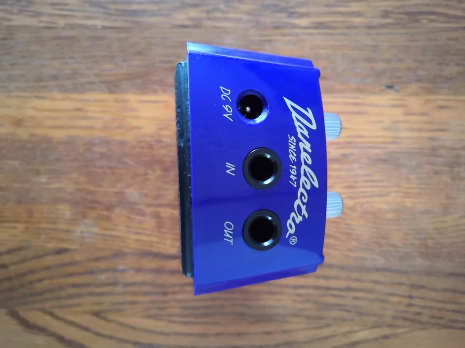 Danelectro slap echo