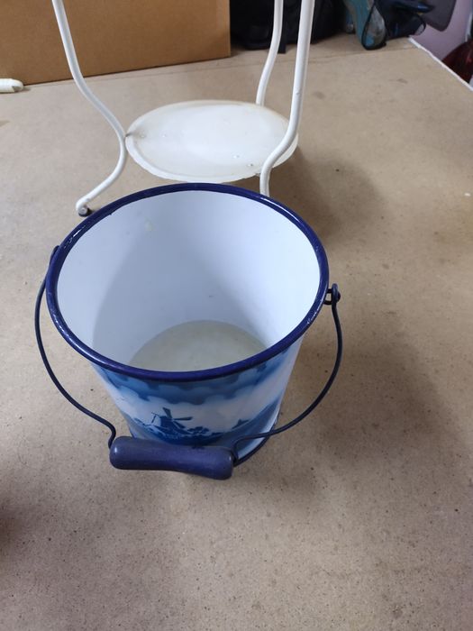 Lavatório completo com mais de 100 anos