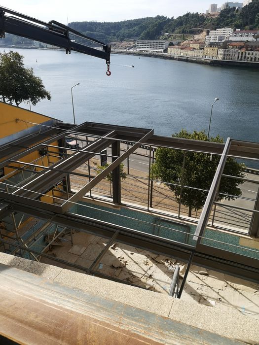 Serviço de aluguer camião grua