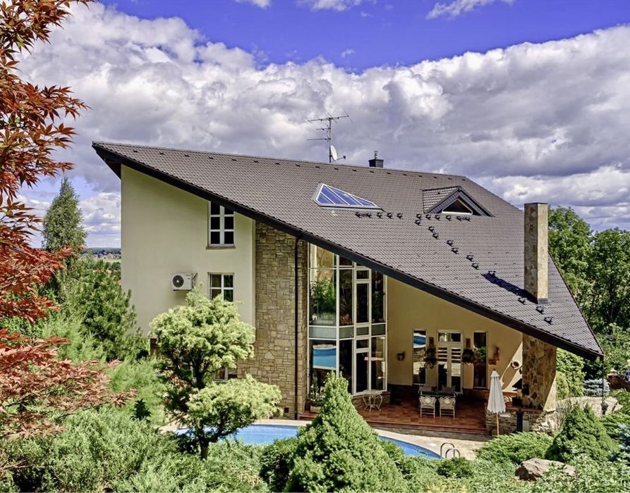 Без%Продажа Домовладения в Подгорцах на 1,56га земли